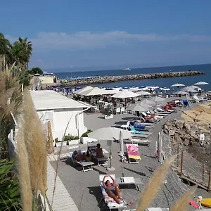 https://appartamento-bouganville.hotelitalianriviera.com